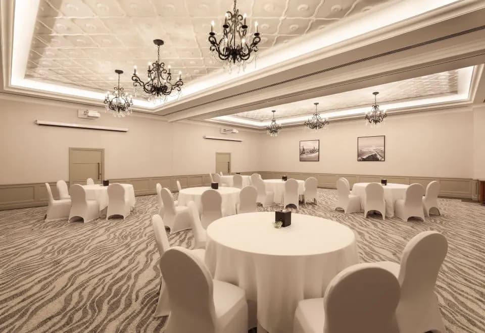 Sheraton Abu Dhabi Hotel & Resort