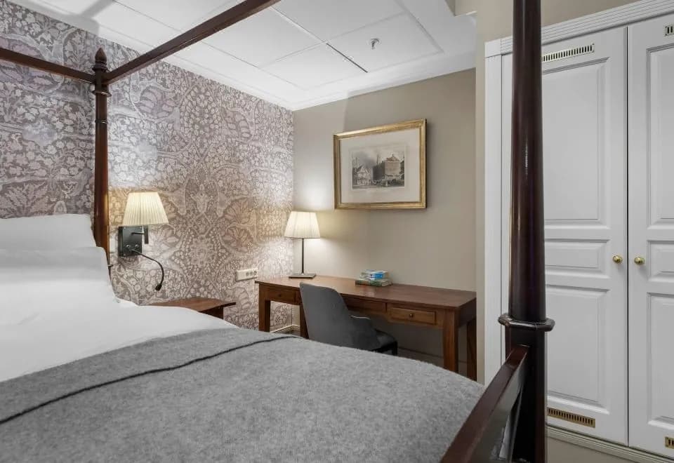 Home Hotel Bastion