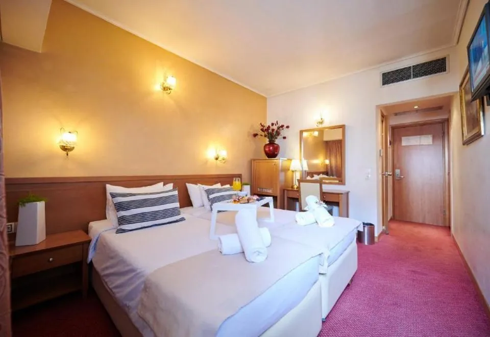 Crystal City Hotel