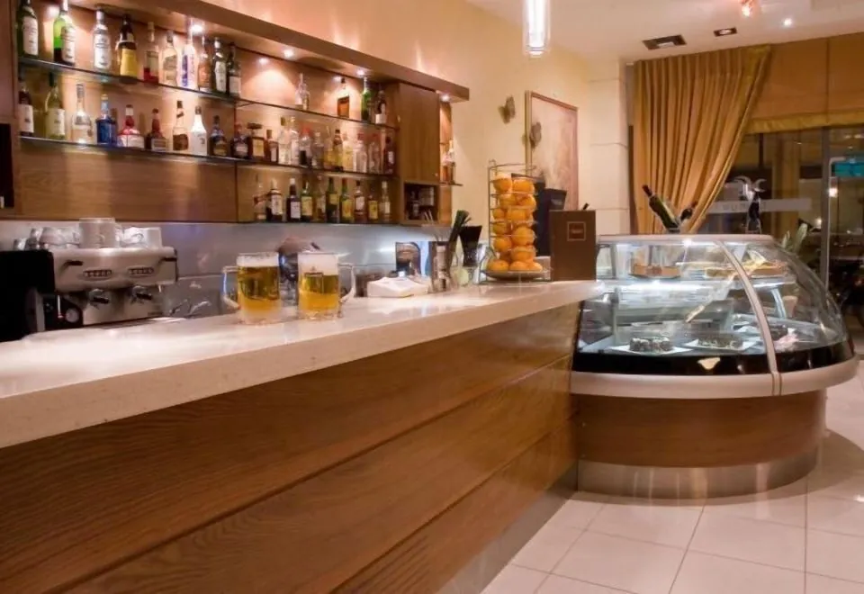 Crystal City Hotel