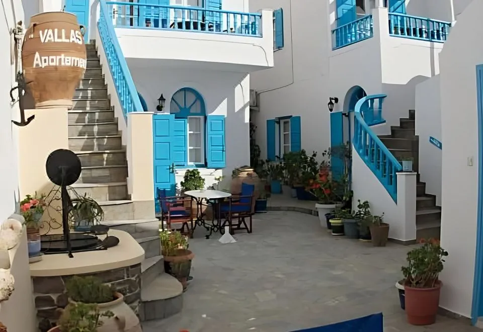 Vallas Apartments & Villas