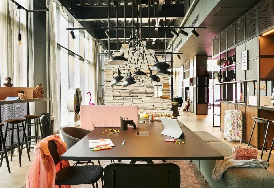 Moxy Edinburgh Airport