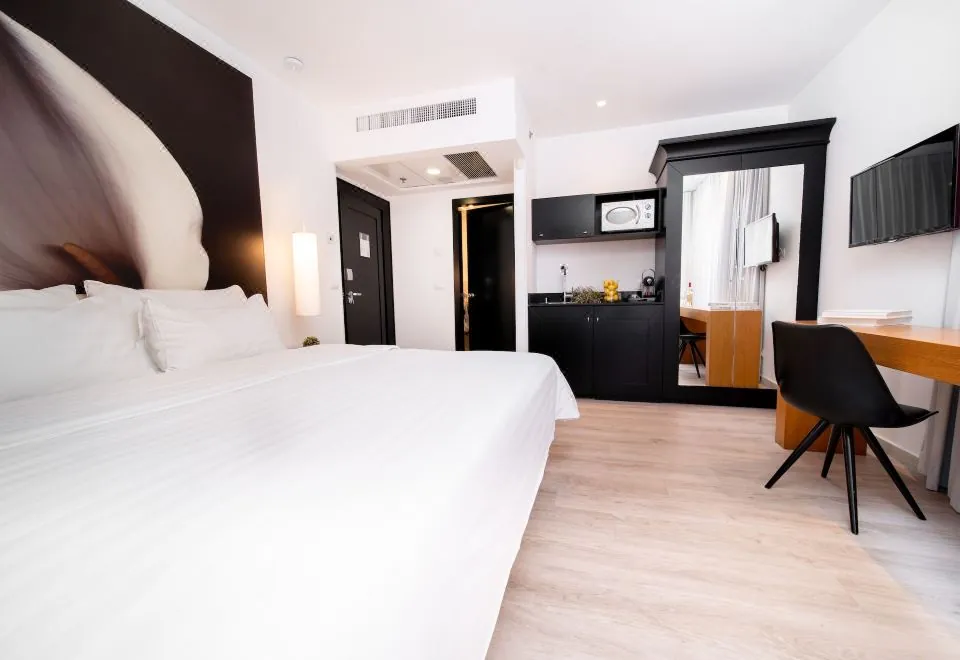 Savoy Sea Side Hotel