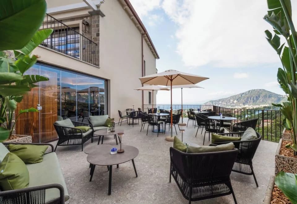 Caruso Sea View