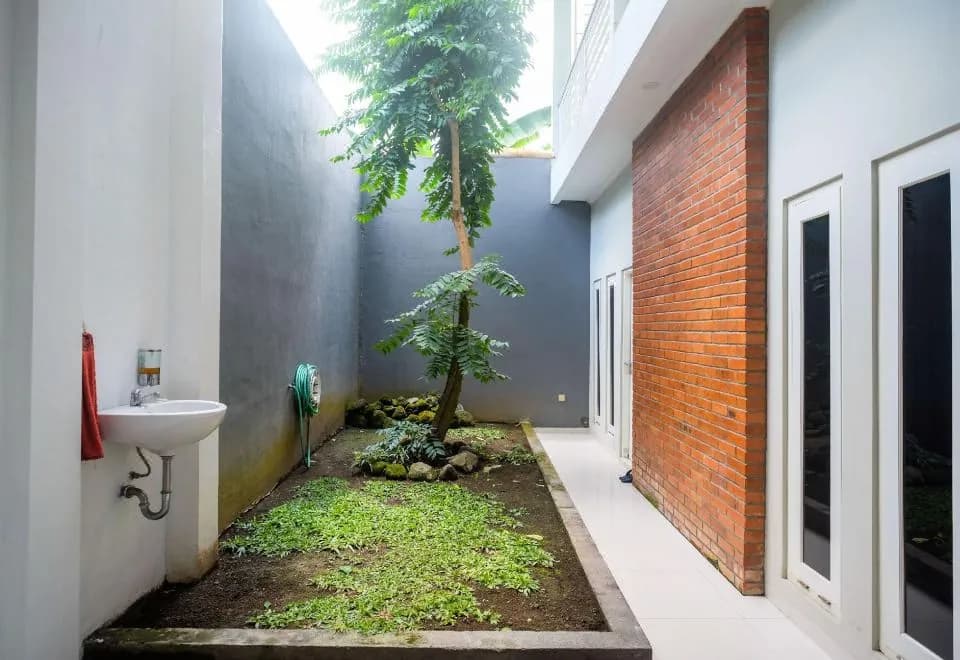 Urbanview Stay @H jakal by RedDoorz
