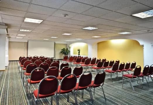 Hotel & Suites PF