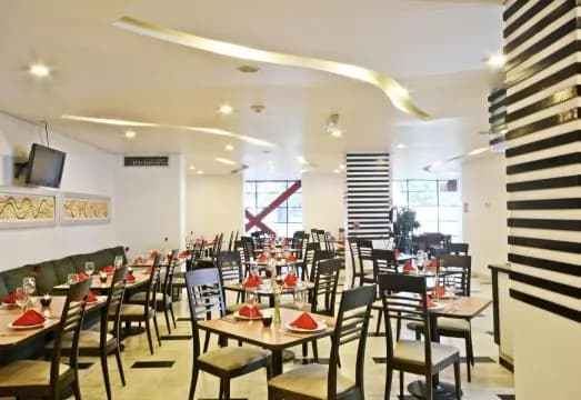 Hotel & Suites PF