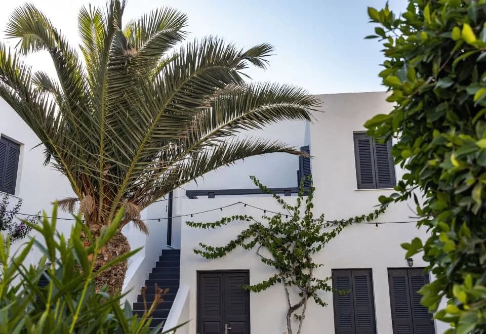 Scorpios Beach Hotel Apartments & Studios