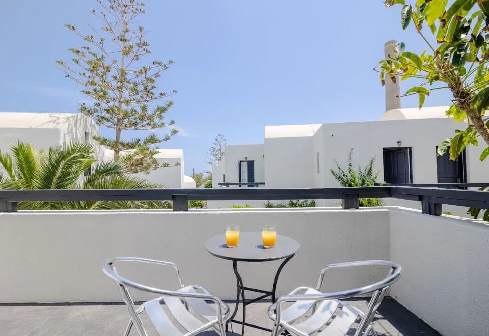 Scorpios Beach Hotel Apartments & Studios
