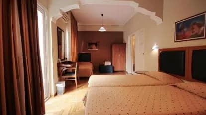 Adams Hotel