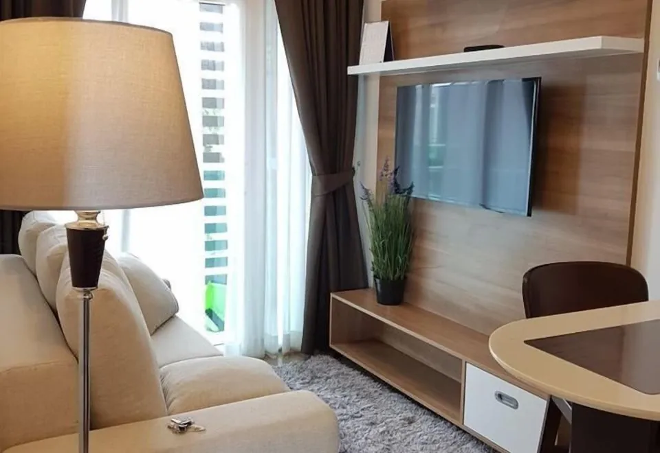Modern Condo Nai Harn Beach