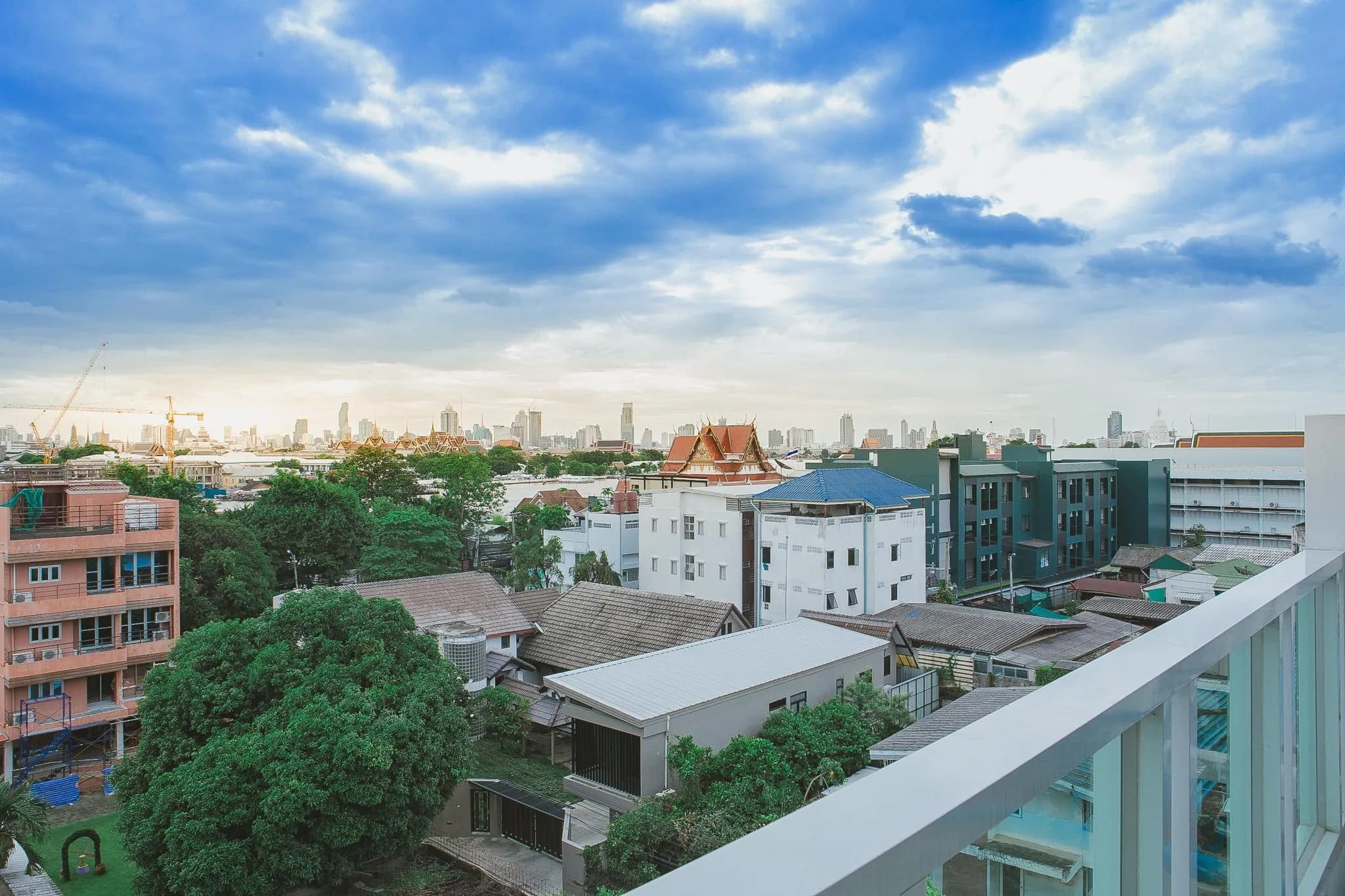 S.E.T Thanmongkol Residence