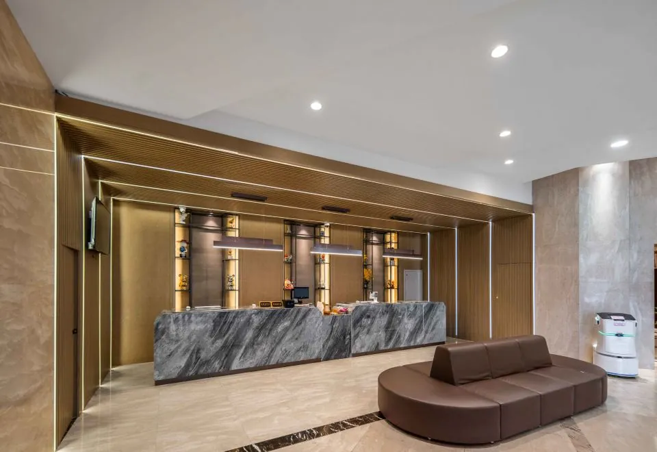 Weiting hotel (Shanghai Bund Nampho Bridge subway station)