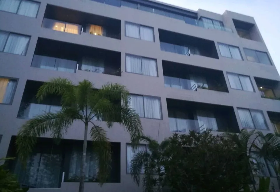 The Pavilions, Suites