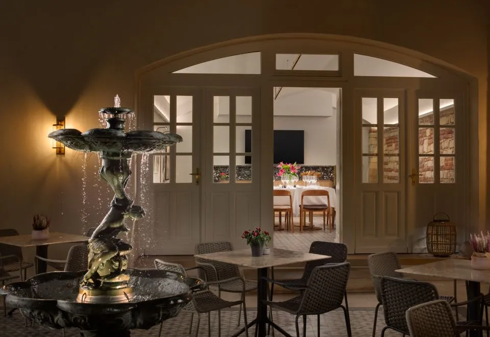 Hotel Leonardo & Bookquet Prague