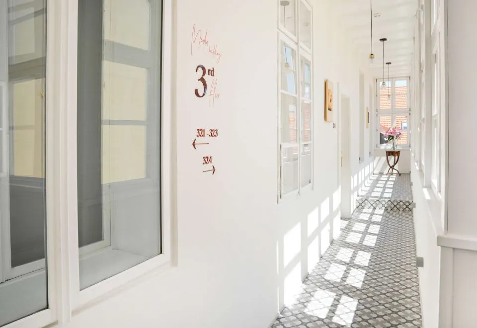 Hotel Leonardo & Bookquet Prague