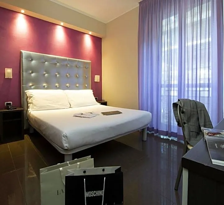 Hotel Five
