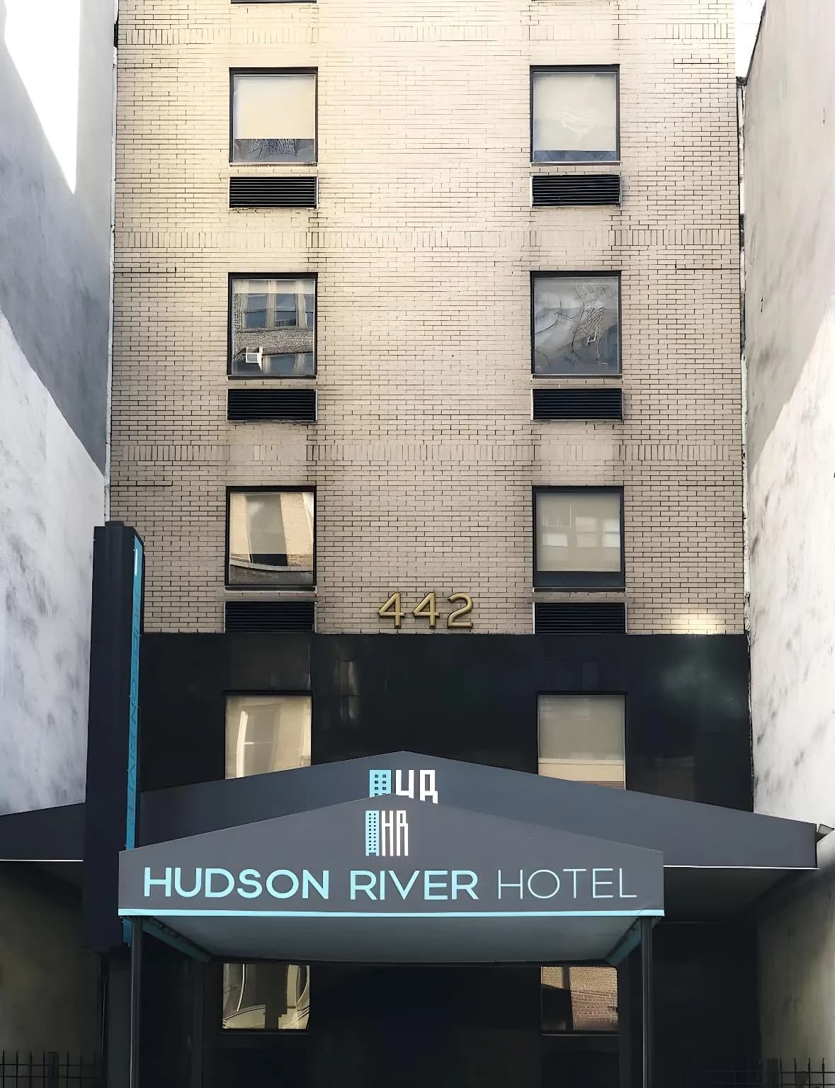 Hudson River Hotel
