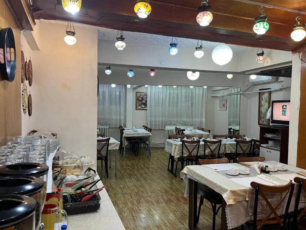 Paris Hotel