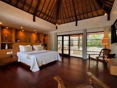 Nyaman Villas