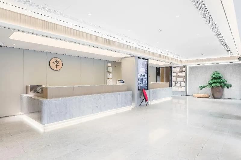Ji Hotel (Shanghai Tangqiao Shimao Binjiang)
