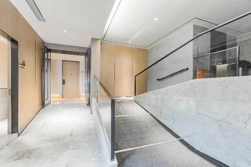 Ji Hotel (Shanghai Tangqiao Shimao Binjiang)