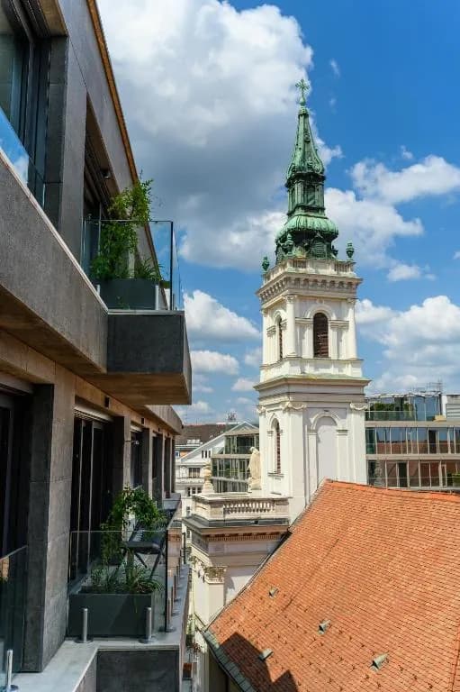 Emerald Downtown Luxury Suites by Continental Group