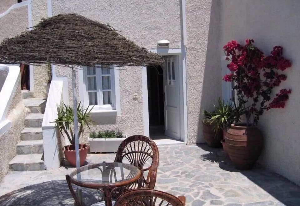 Nomikos Villas