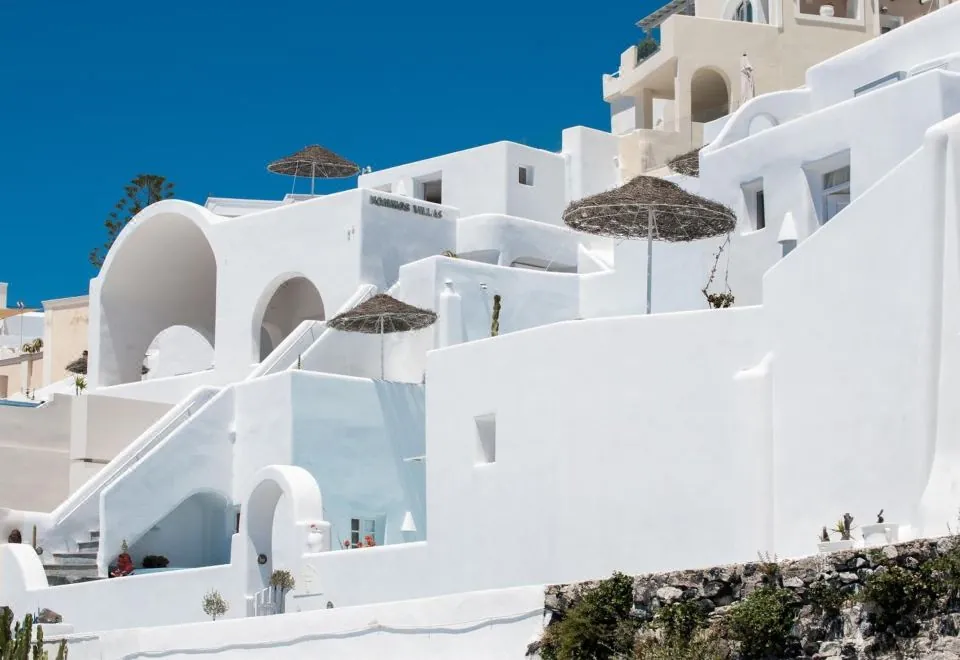 Nomikos Villas