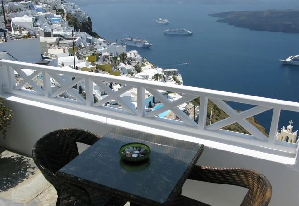 Nomikos Villas