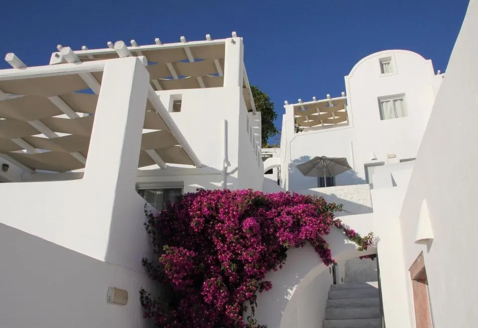 Agali Houses