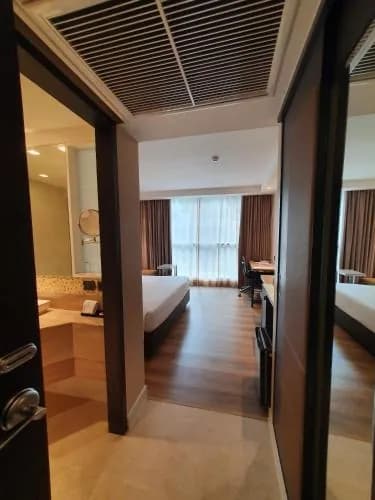 Amora NeoLuxe Suites Hotel