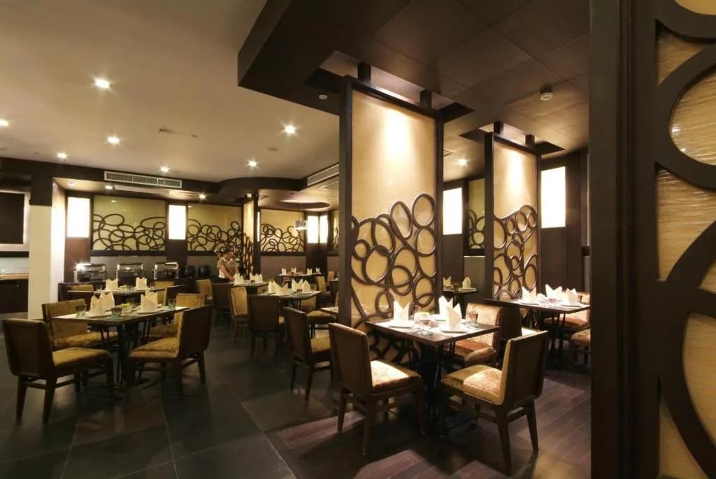 Amora NeoLuxe Suites Hotel
