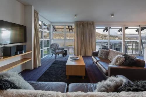 Element Escapes Apartments