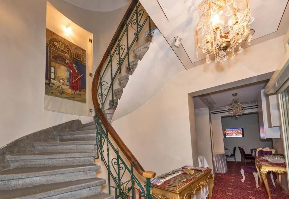 By Murat Crown Hotel Taksim