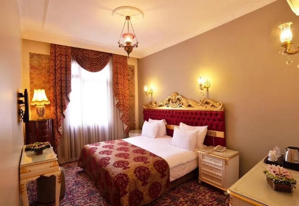 By Murat Crown Hotel Taksim