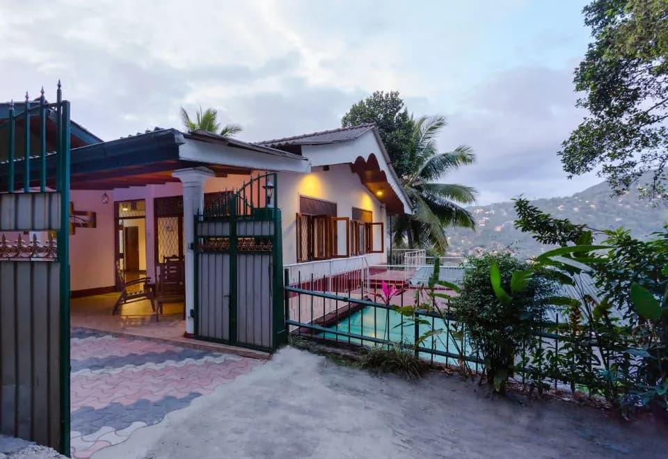 Tamarind Tree Inn