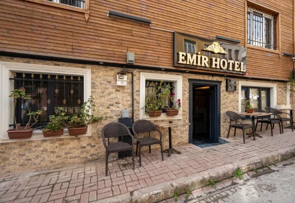 Hotel Emir