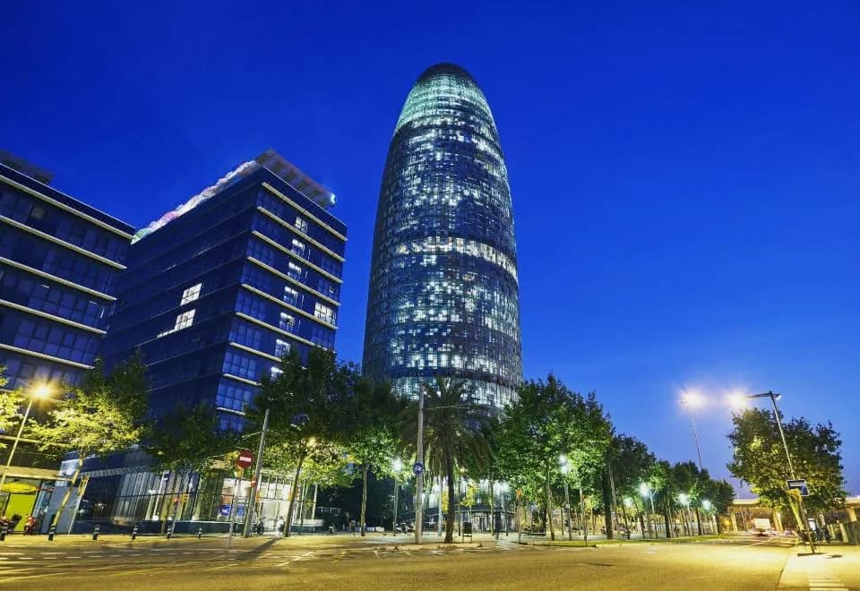 Aptbcn Super Balmes Guest House