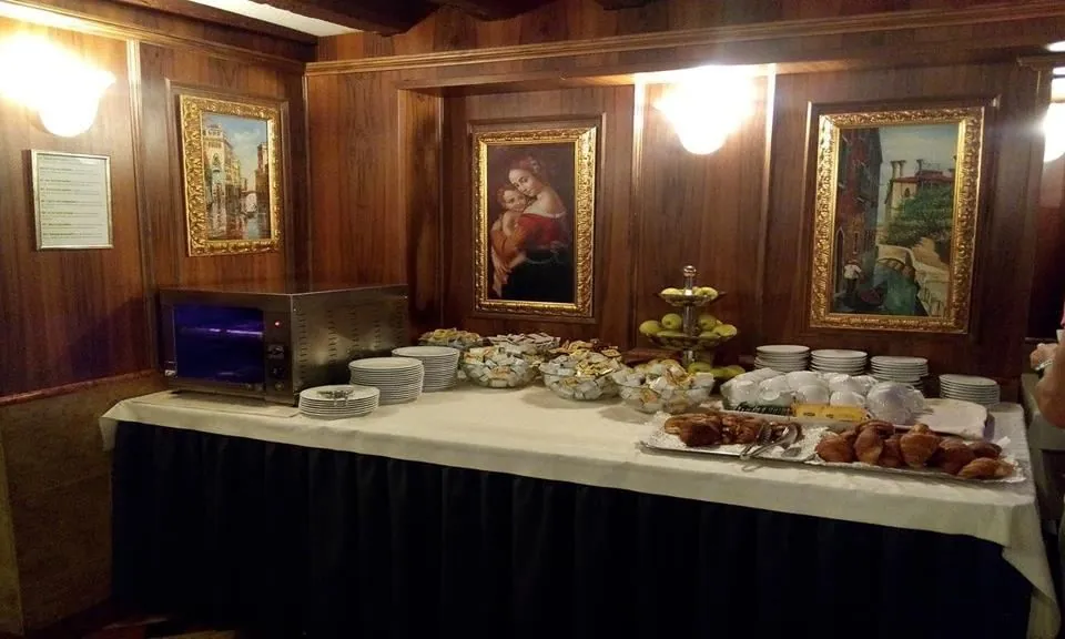 Hotel Diana