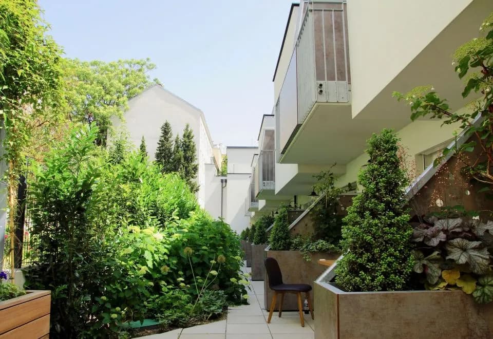Parks 73 The TownHouse Hotel