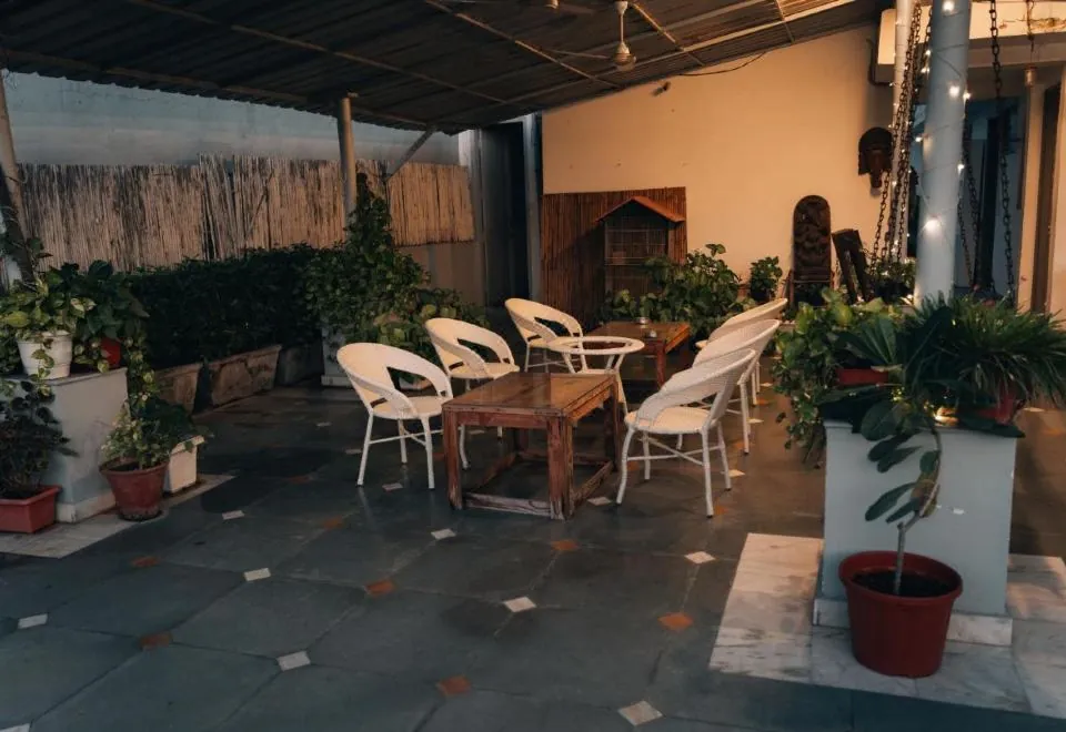 Jugaad Hostels