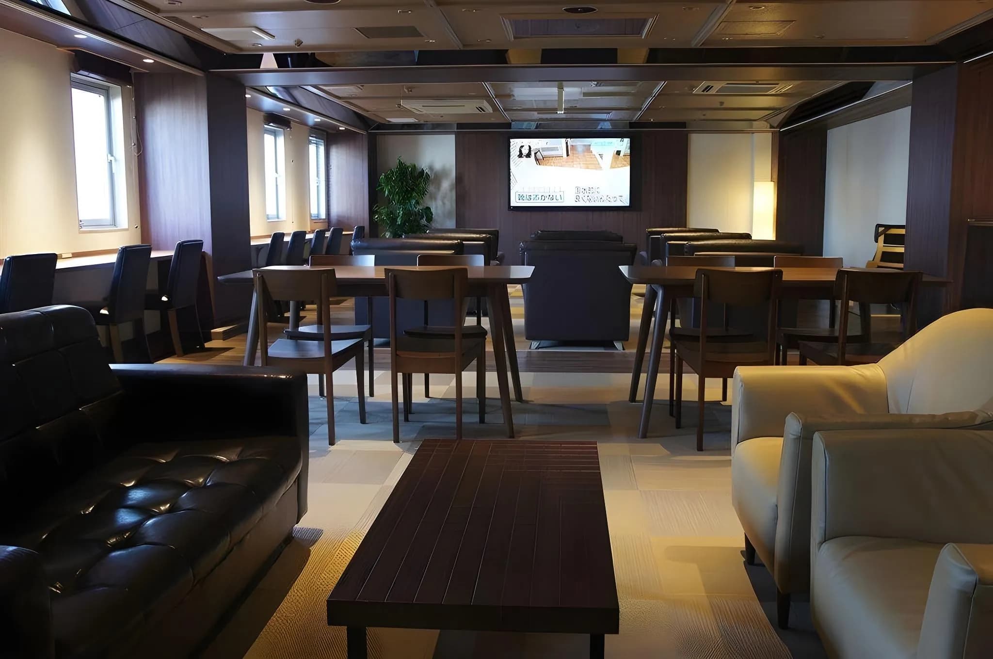 Shinjuku Kuyakusho-Mae Capsule Hotel