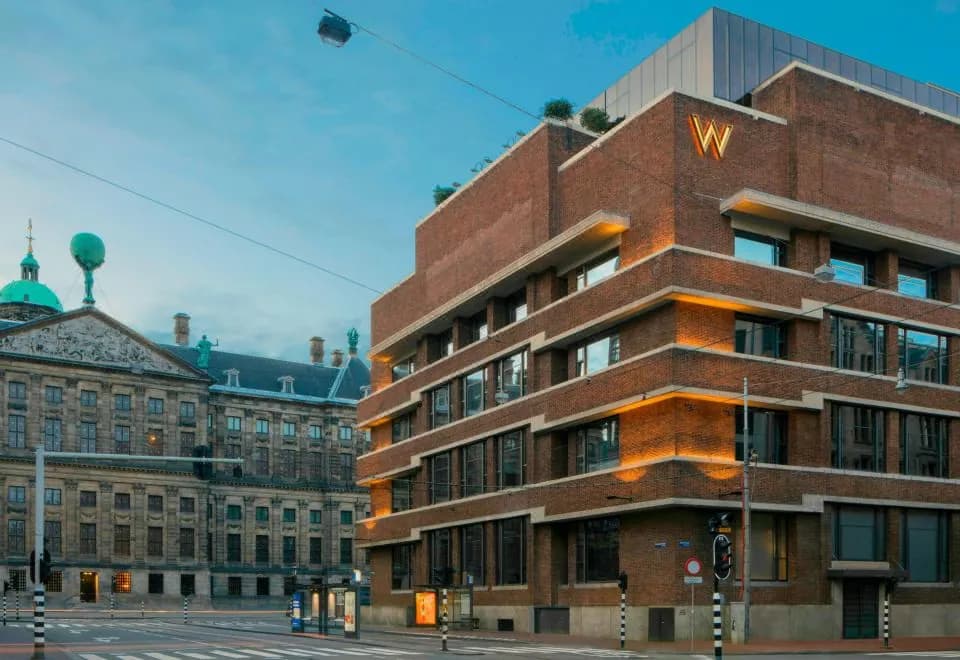 W Amsterdam