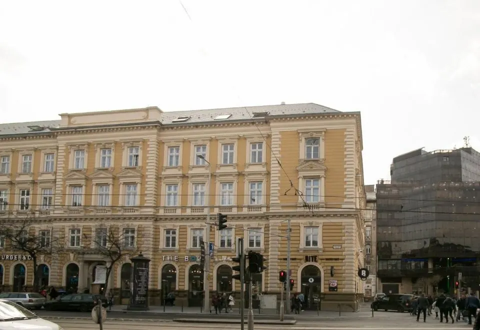 T62 Hotel