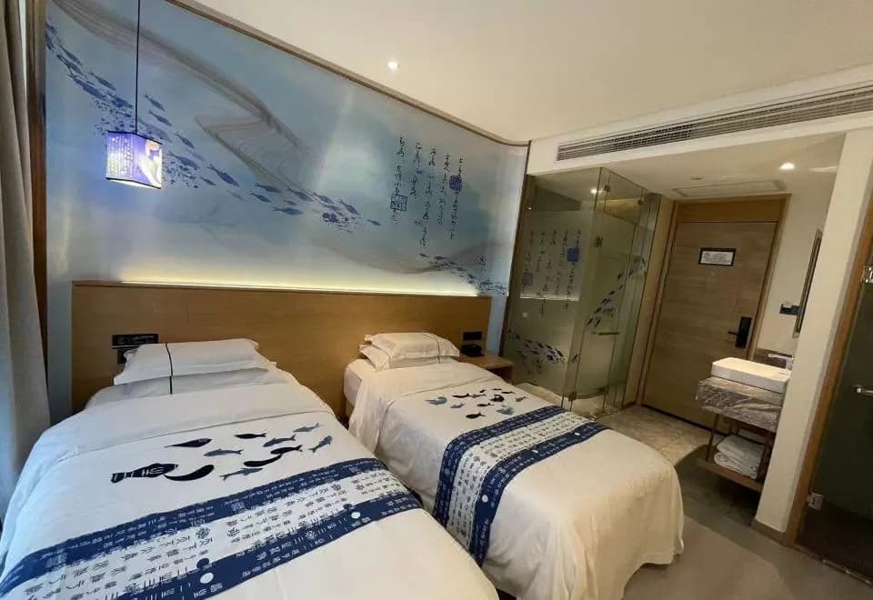 Jinglai Hotel Urban Luxury (Shanghai Railway Station Zhongxing Road Metro Station Branch)