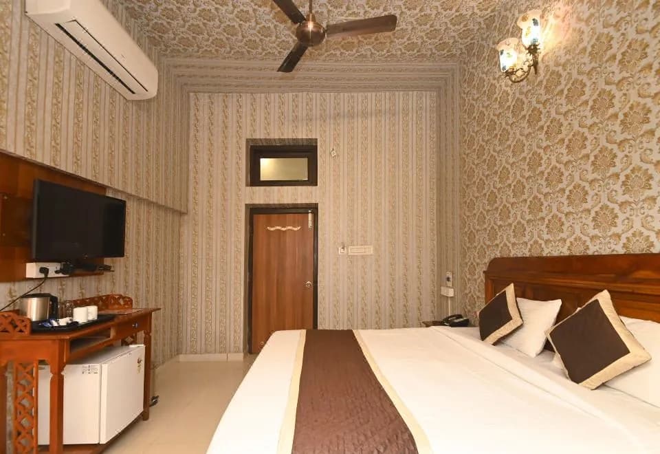 Virasat Mahal Heritage Hotel