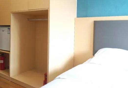 City Light Hotel