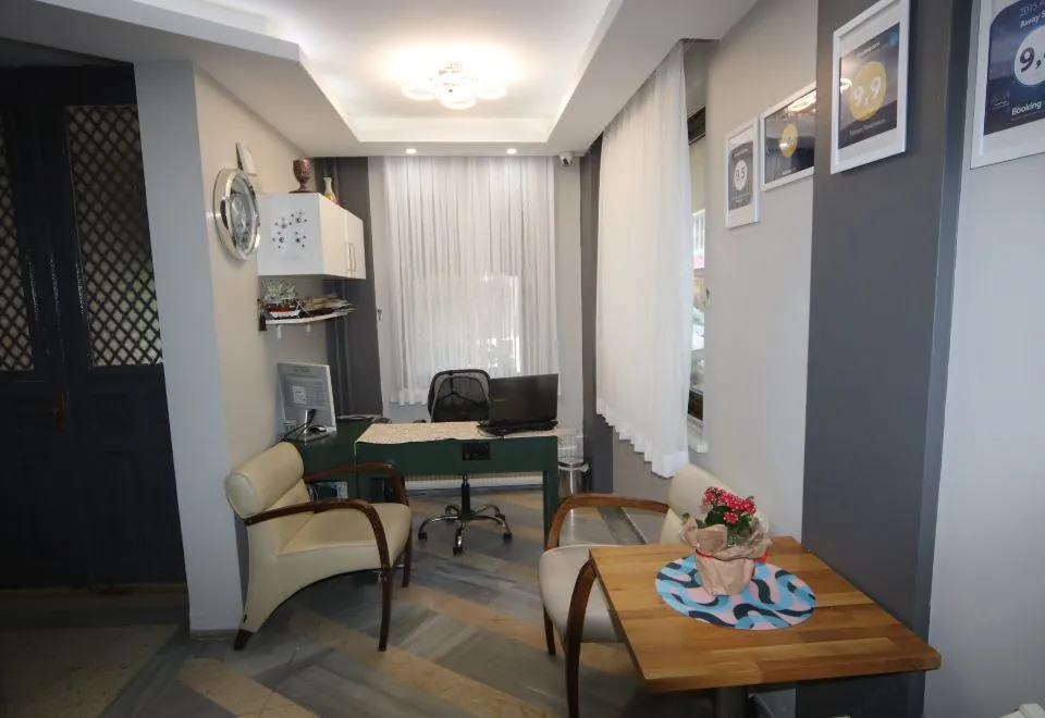 Hotel Away Suite