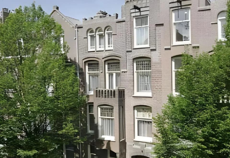 Nova Apartments